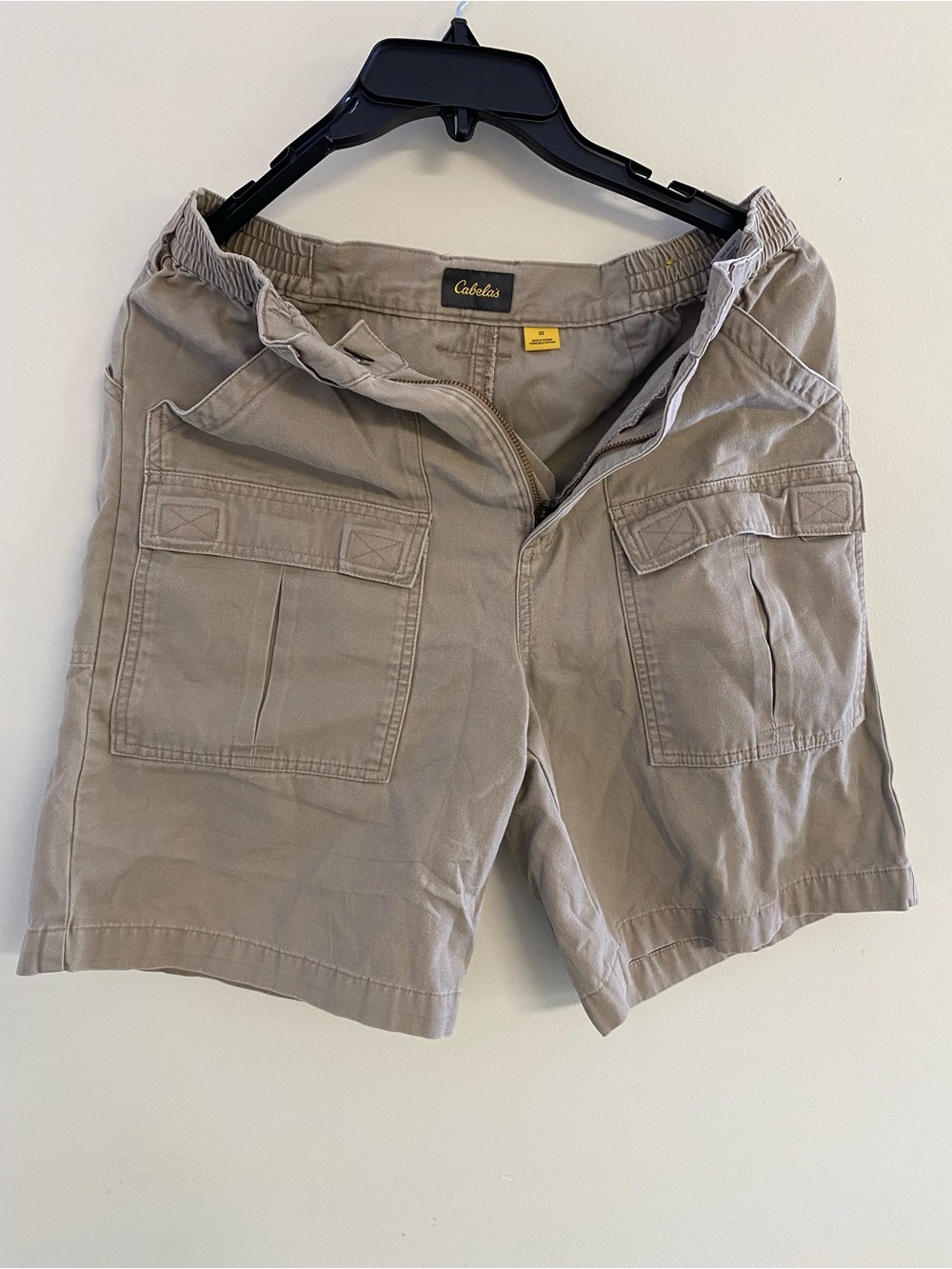Cabela's Men's Khaki Cargo Shorts with Multiple Pockets